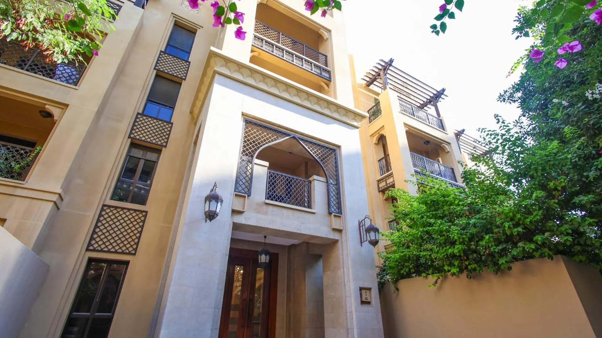 Elegant Old Town Escape With Burj Views & Near Mall Dubai 0*,  United Arab Emirates